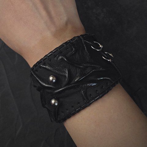 Готичний шкіряний браслет "Pulse Cuff" із шнурівкою та пірсингом BRT-PC-000 фото