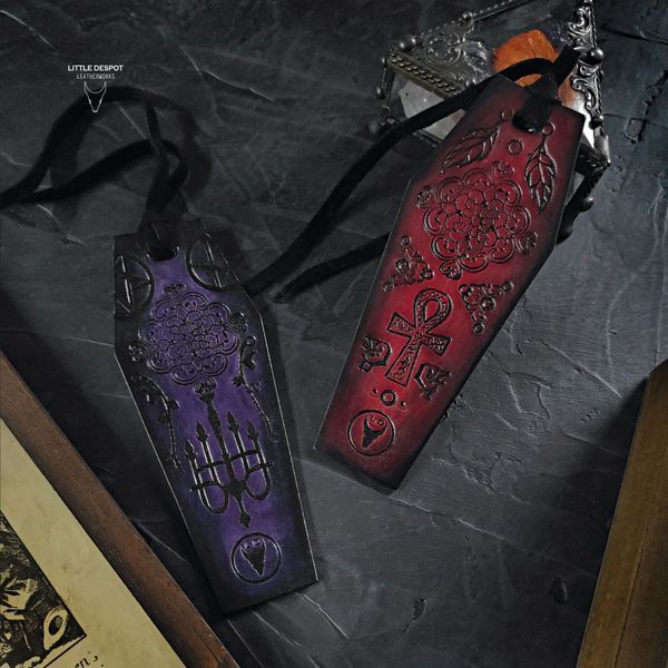 Закладка з тисненням | натуральна шкіра "Funeral bookmark" Vintage Red BMK-13-0010 фото