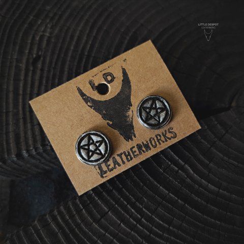 Сережки "Sigil" з натуральної шкіри та сталі SILVER ERS-PN-001 фото