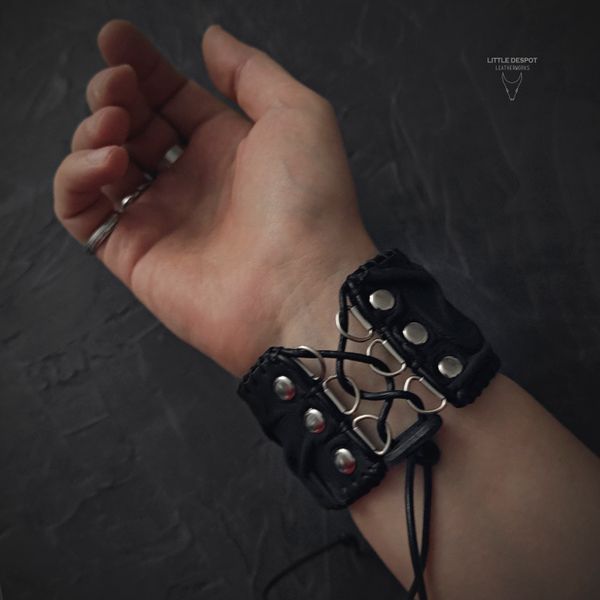 Готичний шкіряний браслет "Pulse Cuff" із шнурівкою BRT-PL-000 фото
